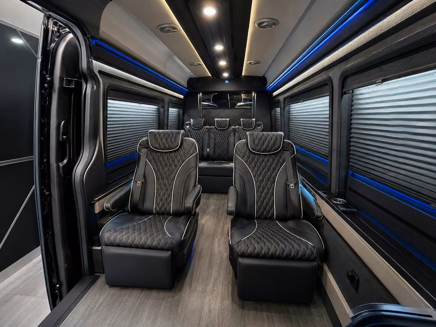bakersfield hotel to airport shuttle bus service for groups and events