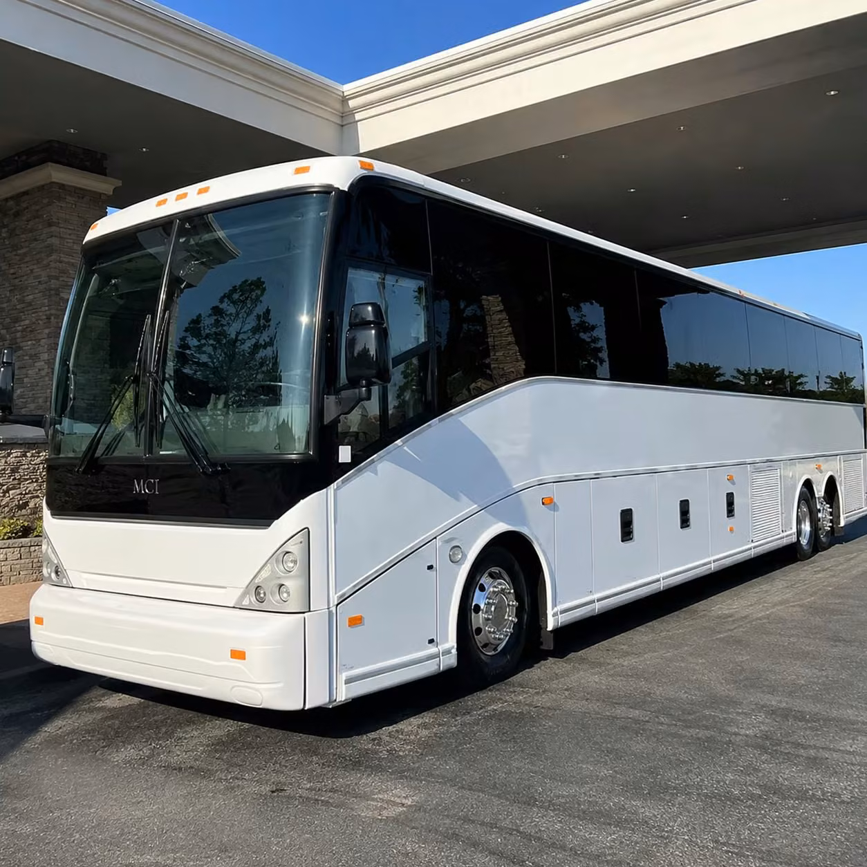 shuttle buses for bakersfield s growing distribution and logistics workforce
